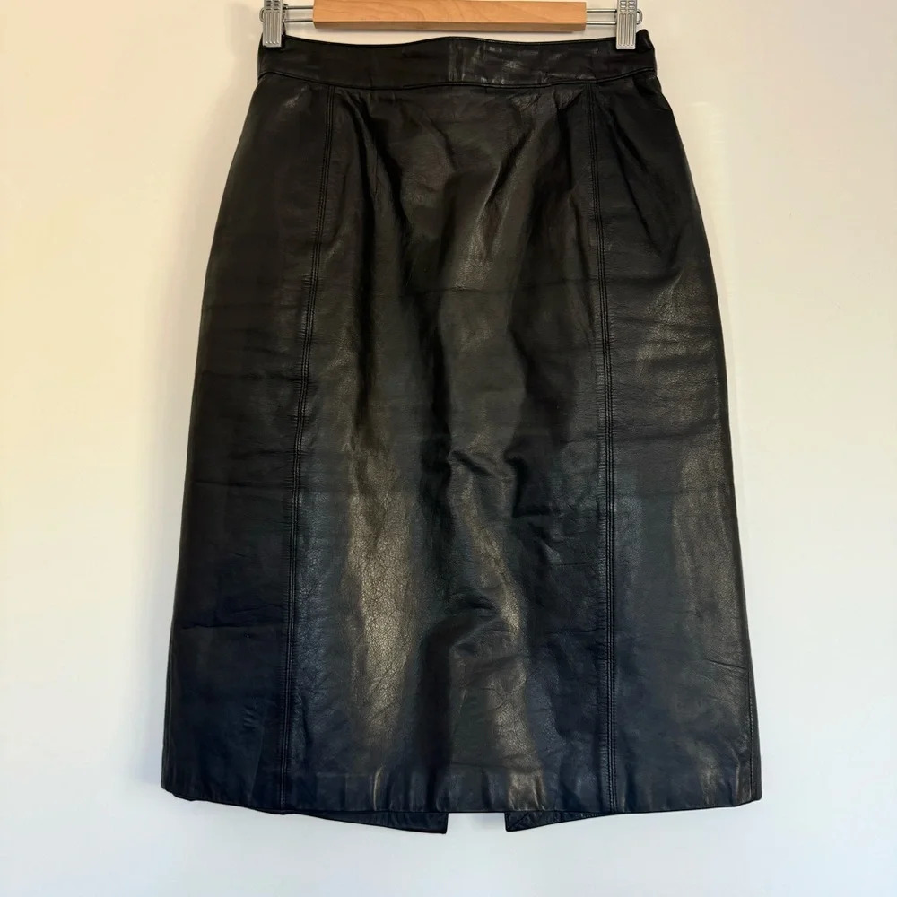 Elegant Black Pencil Skirt